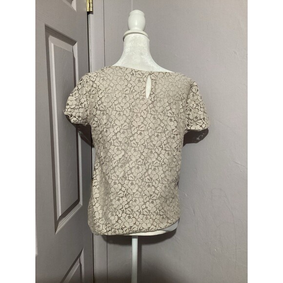 Talula Cream Lace Floral Short Sleeve Blouse Keyhole Neck M - Picture 3 of 6